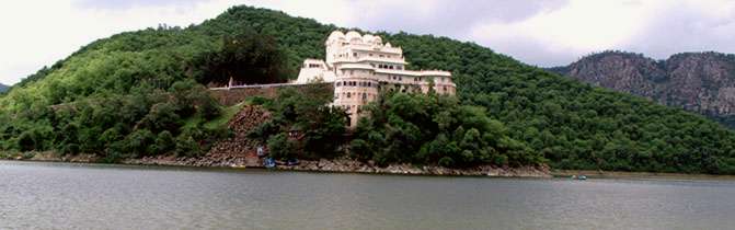 RTDC Hotel Lake Palace Siliserh Alwar India